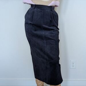 Vintage Robin Sinkler REAL Suede Midi Skirt‎ in Navy